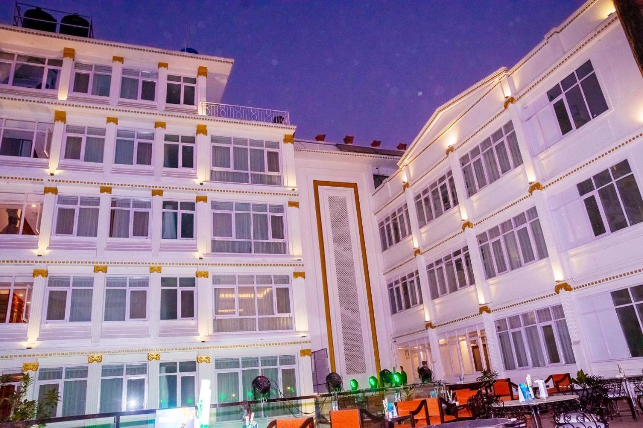 Durbar Hotel & Residence Kathmandu Esterno foto