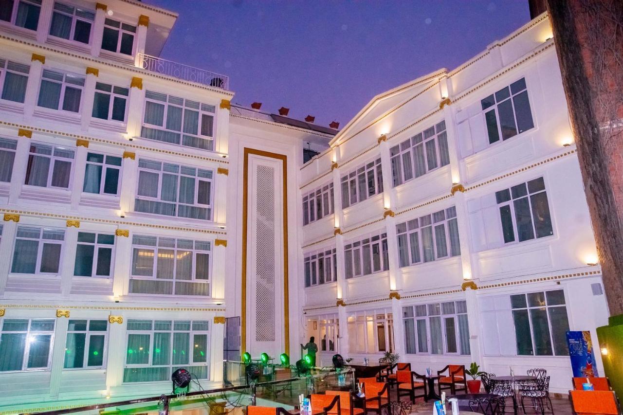 Durbar Hotel & Residence Kathmandu Esterno foto