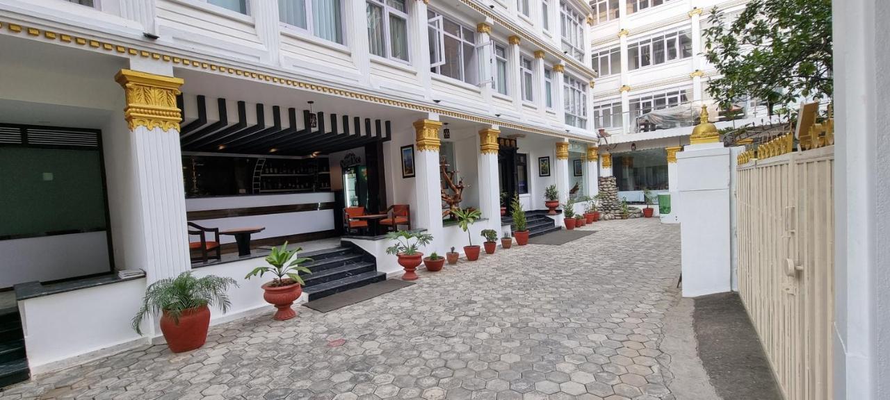 Durbar Hotel & Residence Kathmandu Esterno foto