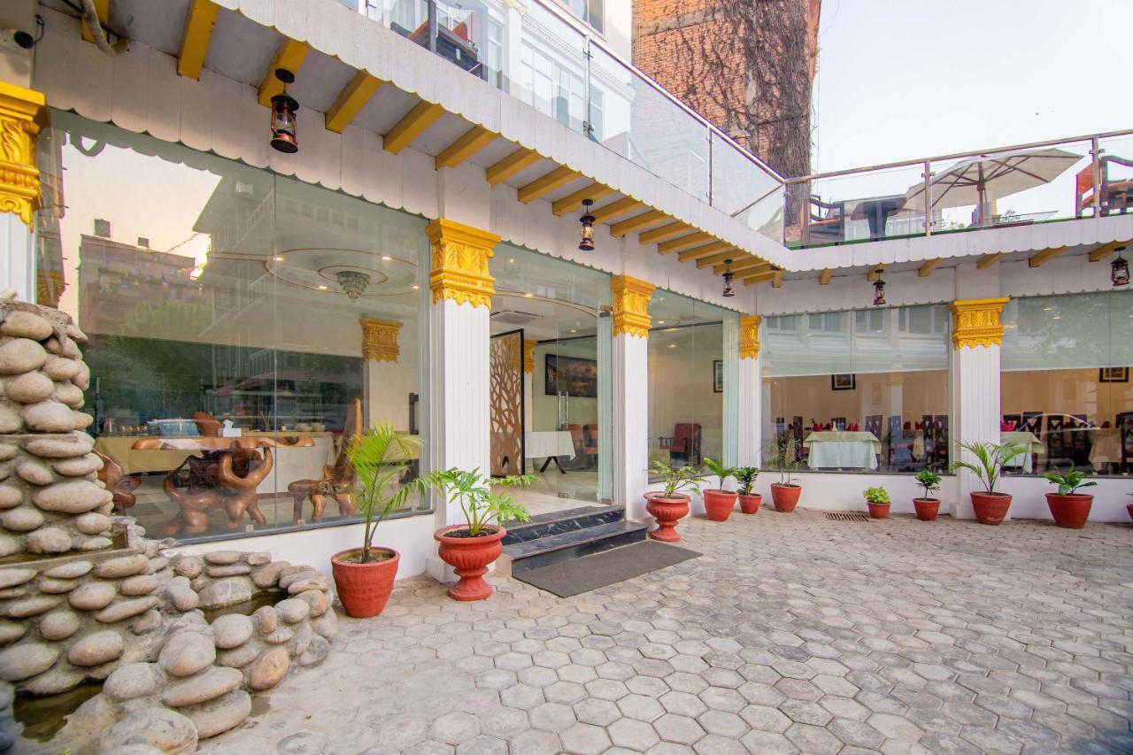Durbar Hotel & Residence Kathmandu Esterno foto
