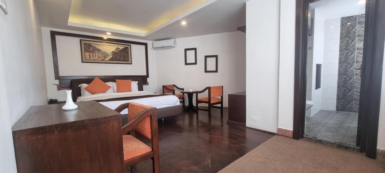 Durbar Hotel & Residence Kathmandu Esterno foto