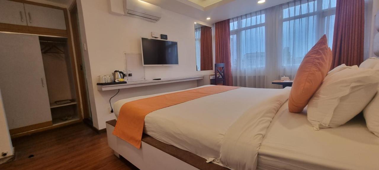 Durbar Hotel & Residence Kathmandu Esterno foto