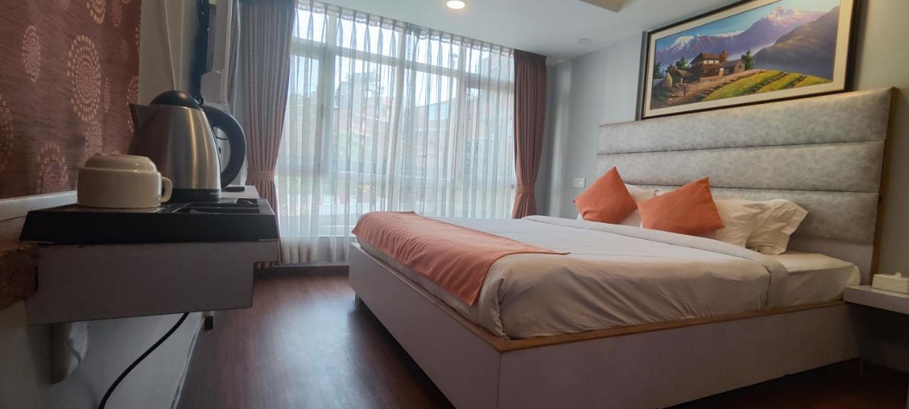 Durbar Hotel & Residence Kathmandu Esterno foto
