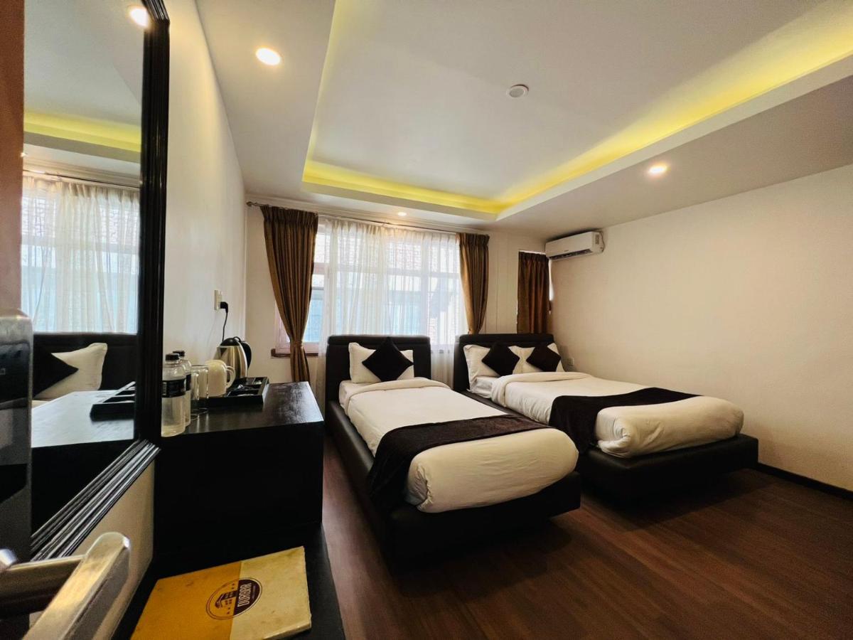 Durbar Hotel & Residence Kathmandu Esterno foto