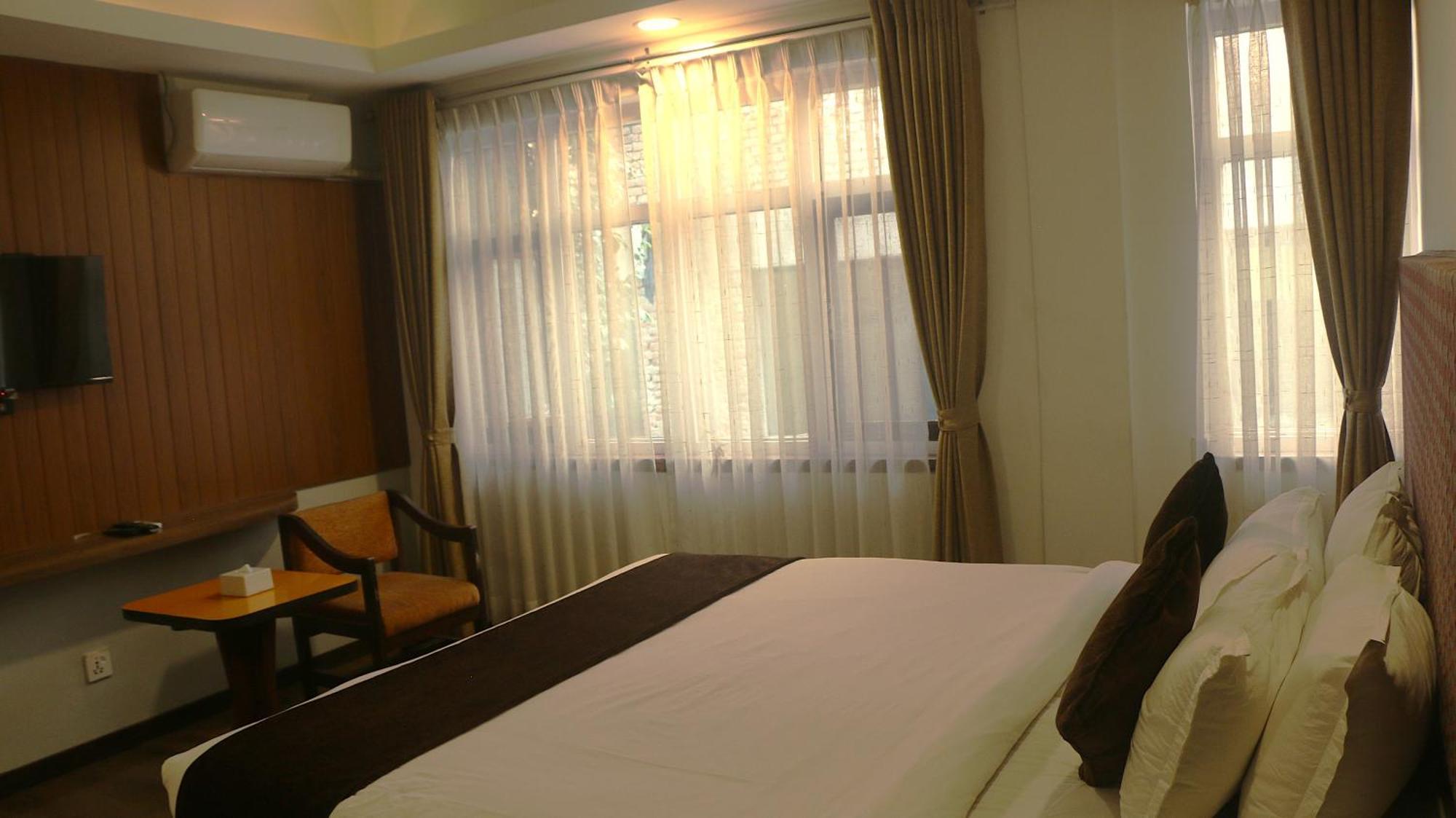 Durbar Hotel & Residence Kathmandu Esterno foto